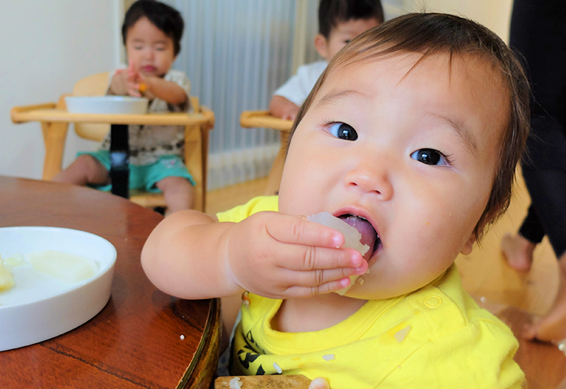 昼食の様子